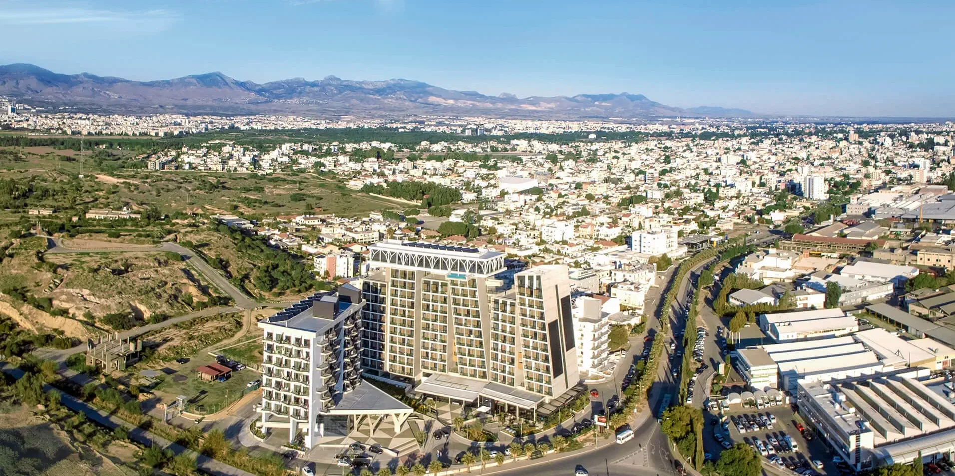 UNIC Square Aerial Tri Six Studentenwohnheim